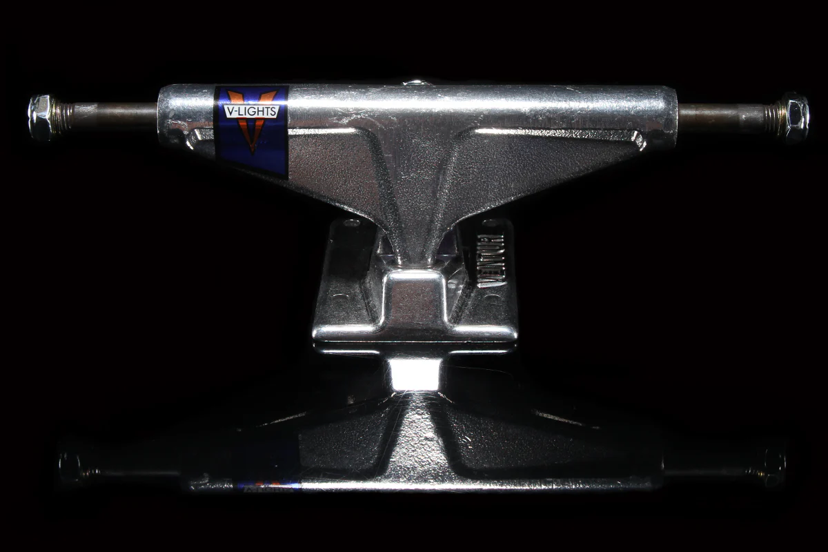 17273-polished-v-light-truck-set-of-2-1.webp Polished V-Light Truck (Set of 2)