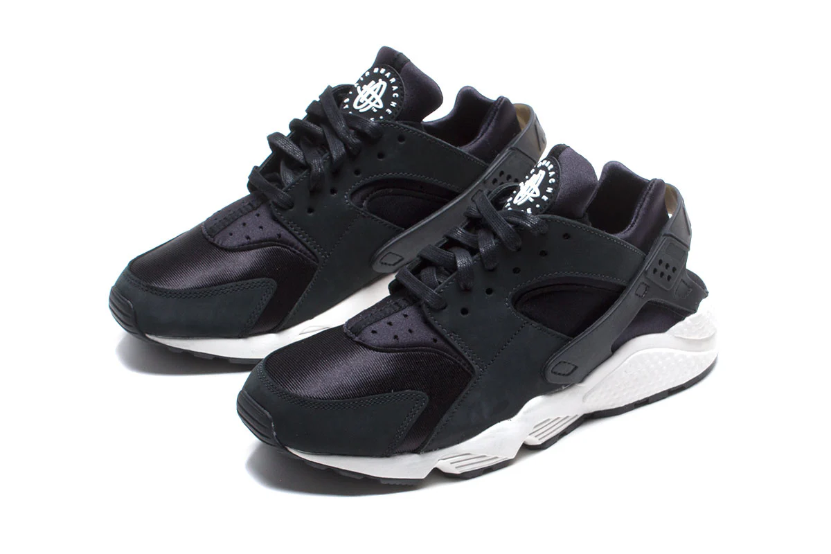 Air Huarache LE