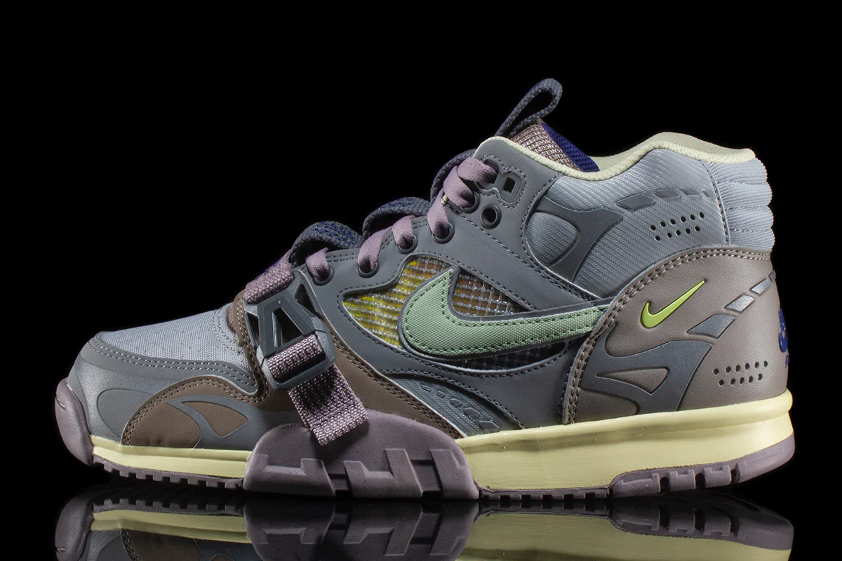 4211-air-trainer-1-sp-1.webp Air Trainer 1 SP