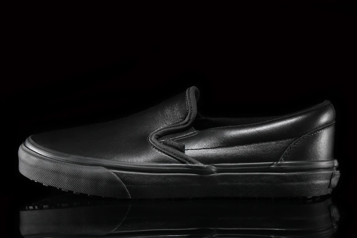 7537-classic-slip-on-uc-made-for-the-makers-1.webp Classic Slip-On UC (Made for the Makers)