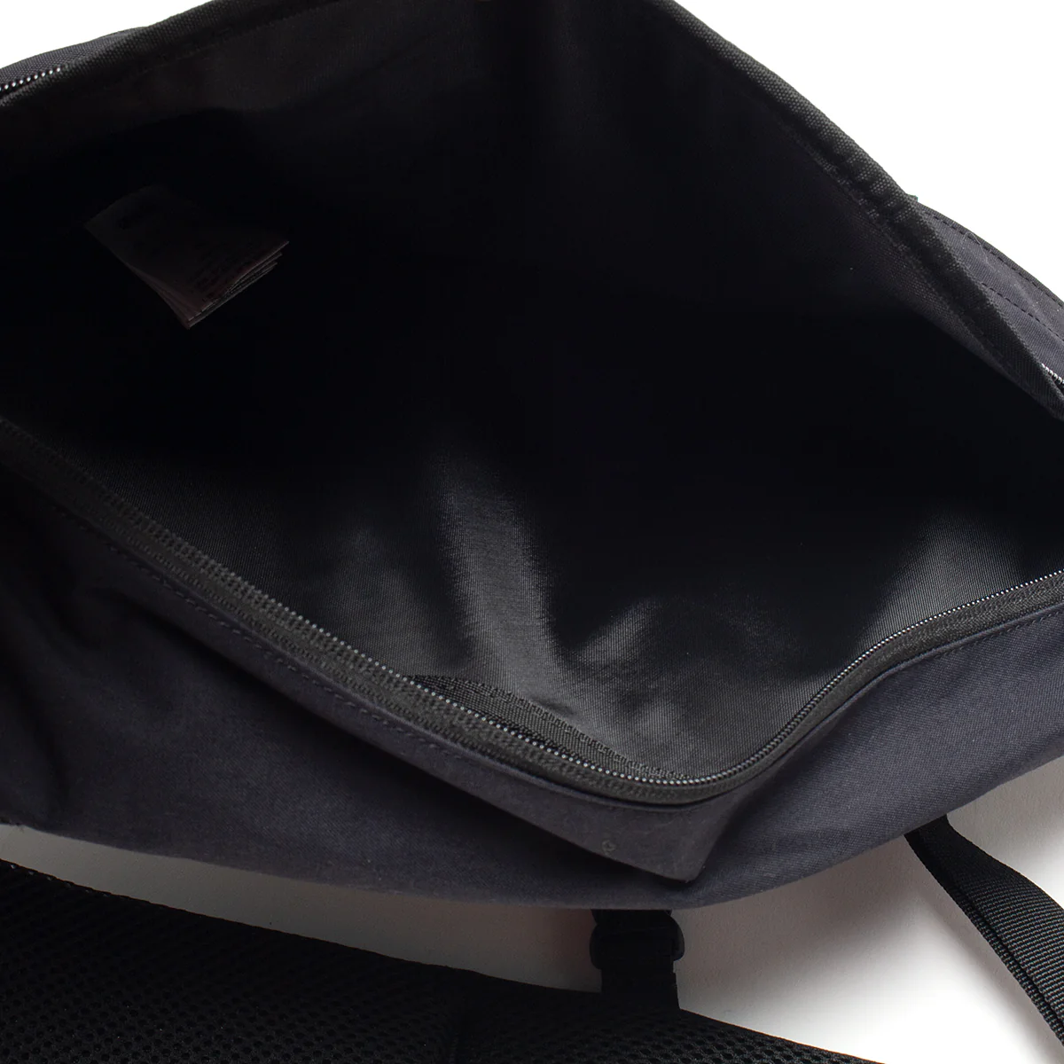 7963-cordura-sling-bag-7.webp Cordura® Sling Bag