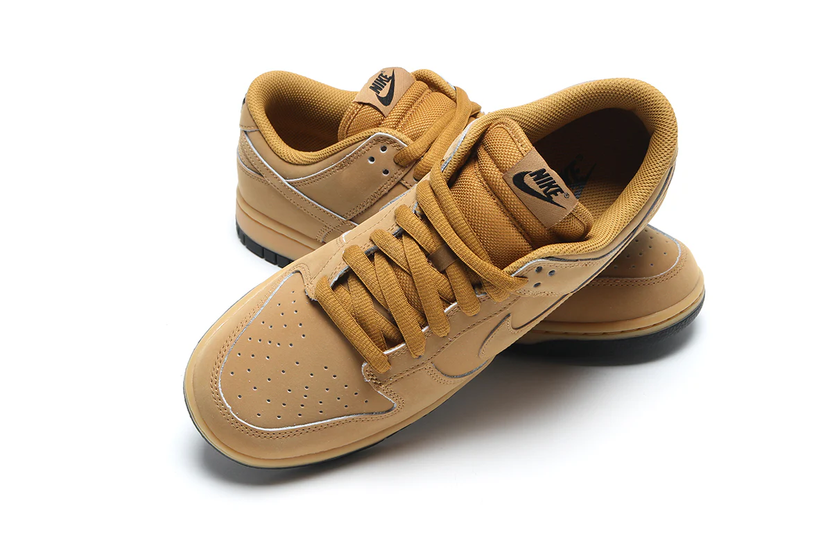 9748-dunk-low-retro-se-7.webp Dunk Low Retro SE